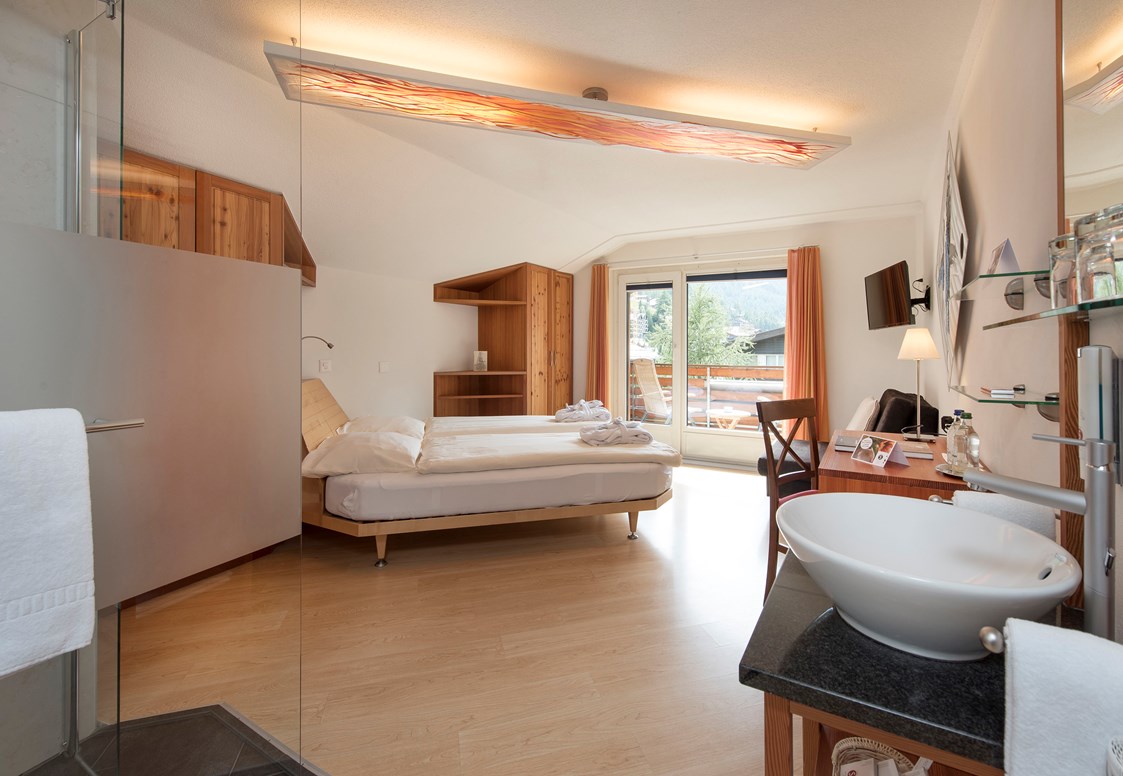 Urlaub-mit-Hund: Doppelzimmer mit Dusche - Sunstar Hotel Zermatt - Sunstar Hotel Zermatt