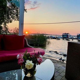 Urlaub-mit-Hund: Sonnenuntergang in der SeeWirtschaft - Fleesensee Resort & Spa
