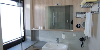 Hundehotel - Unterkunftsart: Hotel - Eifel - Bad im Hotel - Landgasthaus Pfahl