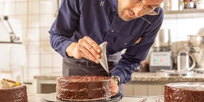 Hundehotel - Verpflegung: Halbpension - Baden-Württemberg - Vier Jahreszeiten am Schluchsee - hauseigene Patisserie - Vier Jahreszeiten am Schluchsee
