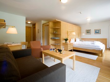 Felbermayer Hotel & Alpin Spa Montafon**** Zimmerkategorien Juniorsuite "Schneerose" mit Balkon für 2 bis 4 Personen | ca. 40 m²