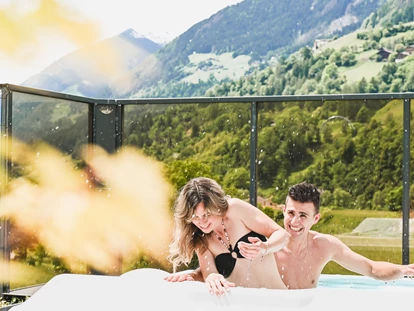 Hundehotel - Pools: Schwimmteich - Wiesenhof Garden Resort