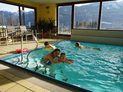 Hundehotel - Doggies: 3 Doggies - nawu_apartments_Familienurlaub_Schwimmschule_Schwimmen_lernen_Schwimmkurs - nawu apartments & Restaurant