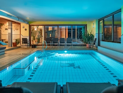 Hundehotel - Doggies: 3 Doggies - nawu_apartments_Wellness_Hallenbad - nawu apartments & Restaurant