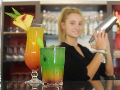 Hundehotel - Doggies: 3 Doggies - nawu_apartments_Bar_Cocktails_Restaurant - nawu apartments & Restaurant