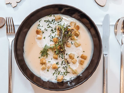 Hundehotel - Doggies: 3 Doggies - nawu_apartments_Restaurant_Knoblauchcremesuppe_Kulinarik - nawu apartments & Restaurant