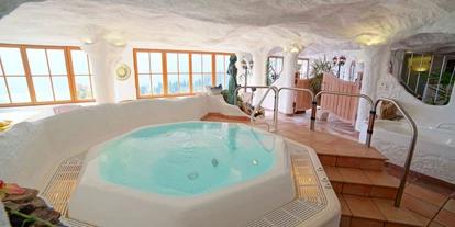 Hundehotel - Doggies: 3 Doggies - Whirlpool im Wellnessbereich - Hotel Glocknerhof