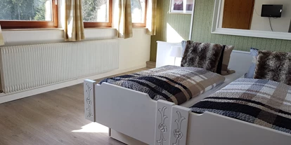 Hundehotel - Pools: Schwimmteich - Zimmer EllbachseePlus - Hotel Restaurant Kniebishöhe