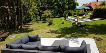 Hundehotel - Pools: Schwimmteich - Garten - Hotel Restaurant Kniebishöhe