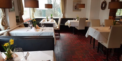 Hundehotel - Pools: Schwimmteich - Restaurant - Hotel Restaurant Kniebishöhe