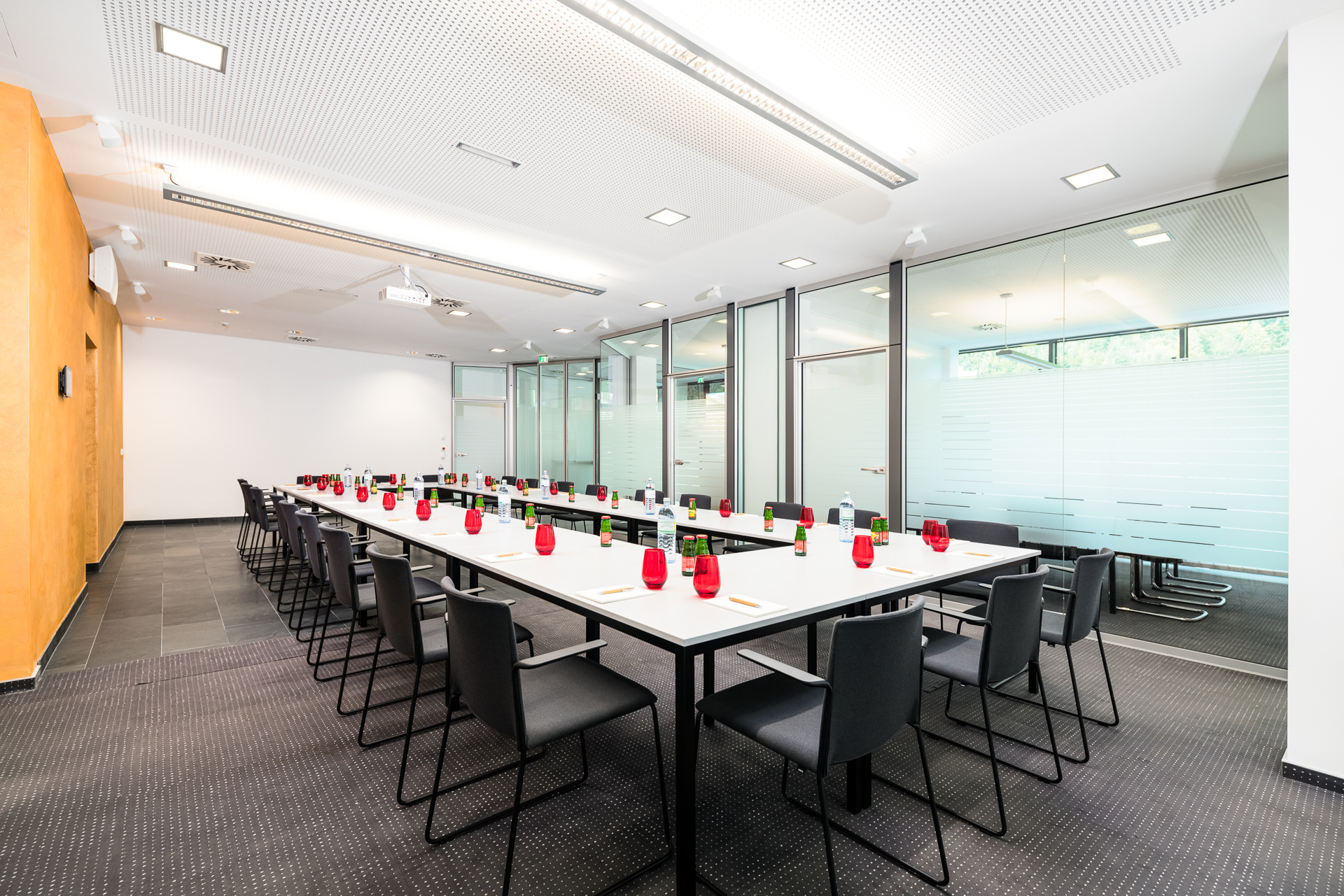 Urlaub-mit-Hund: Hotel Der Löwe - Haus | Umgebung