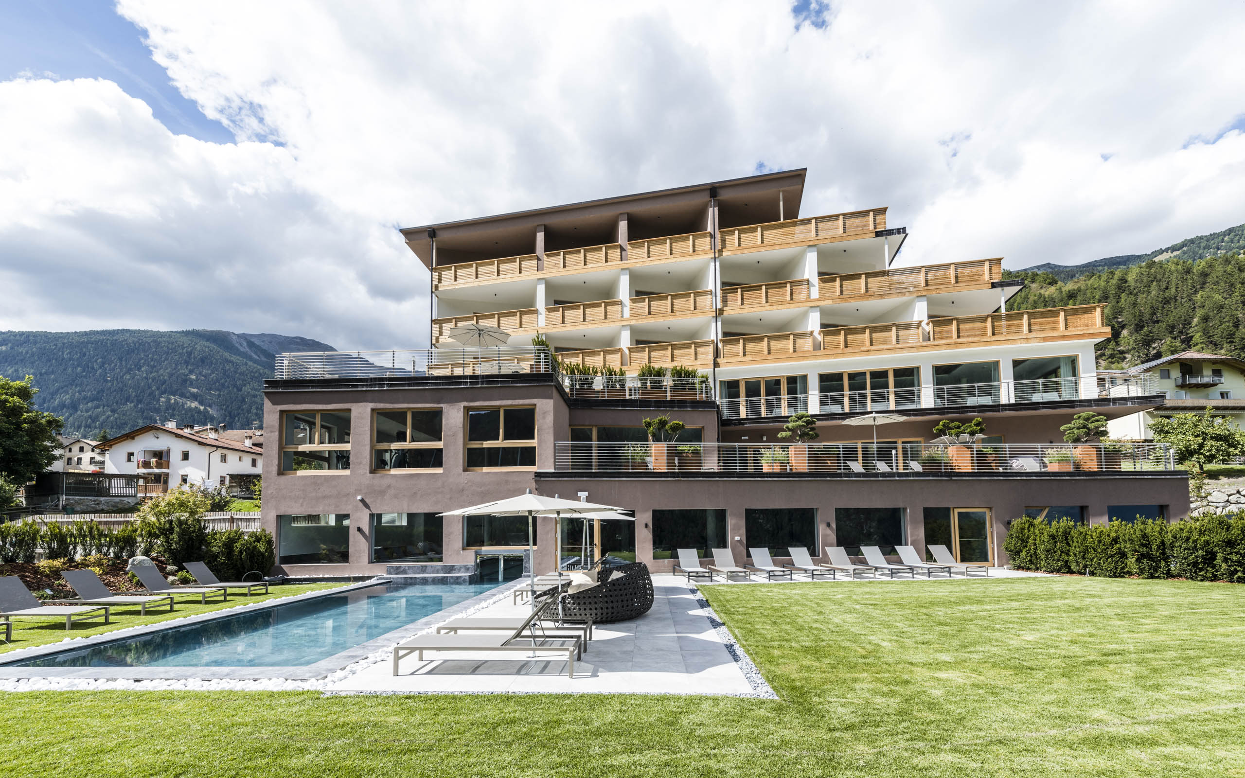 Urlaub-mit-Hund: Blick auf das Hotel - Tuberis Life Balance & Nature Farm 