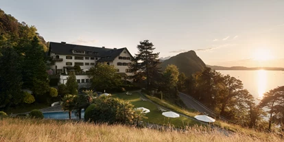 Hundehotel - Doggies: 3 Doggies - Hotel Aussenanlage - See- und Seminarhotel FloraAlpina