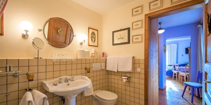 Hundehotel - Klassifizierung: 3 Sterne - Olympiaregion Seefeld - Badezimmer im Appartment Harmonie - Haus Alpengruss