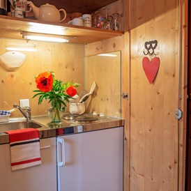 Urlaub-mit-Hund: kleine Küchenzeile - Haus Alpengruss