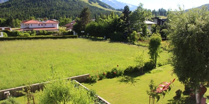 Hundehotel - Klassifizierung: 3 Sterne - Olympiaregion Seefeld - Unser Garten Aussicht vom Apartment - Haus Alpengruss