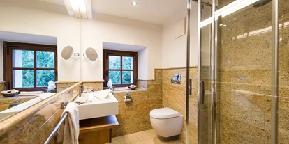 Hundehotel - Dogsitting - Flachau - Badezimmer - Hotel Schloss Prielau
