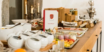 Hundehotel - Dogsitting - Flachau - Frühstück in der Schlossküche - Hotel Schloss Prielau