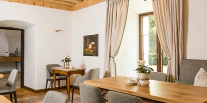 Hundehotel - Dogsitting - Flachau - Salon  - Hotel Schloss Prielau