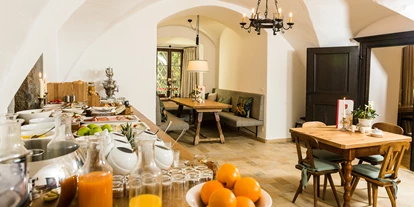 Hundehotel - Dogsitting - Flachau - Frühstück in der Schlossküche - Hotel Schloss Prielau