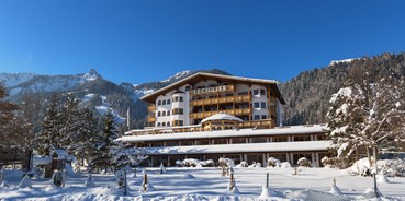 Hundehotel - PLZ 6610 (Österreich) - Blick auf unser Hotel - Naturhotel LechLife