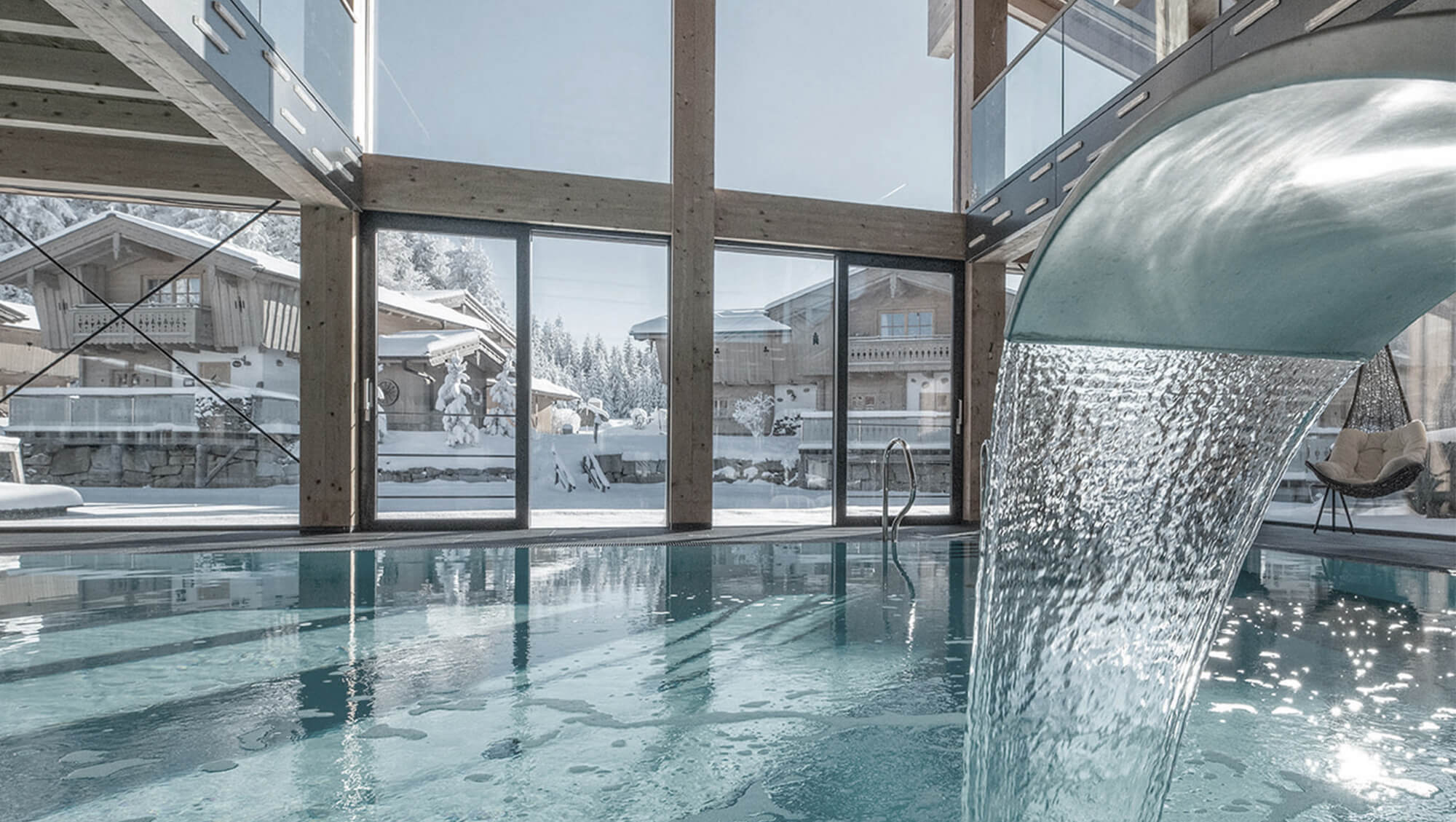 Hundehotel - WLAN - Mühlviertel - INNs HOLZ Natur- & Vitalhotel****s Ausblick vom Indoorpool im Winter - INNs HOLZ Natur- & Vitalhotel****s