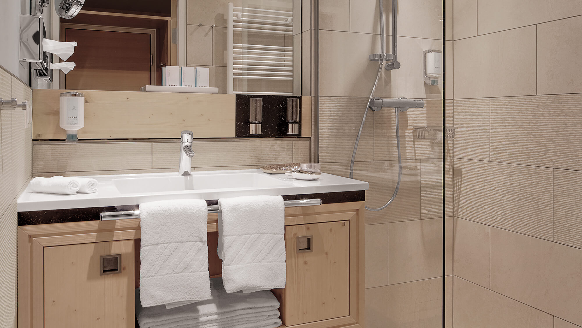 Urlaub-mit-Hund: INNs HOLZ Natur- & Vitalhotel****s Badezimmer - INNs HOLZ Natur- & Vitalhotel****s - Wohnen | Schlafen