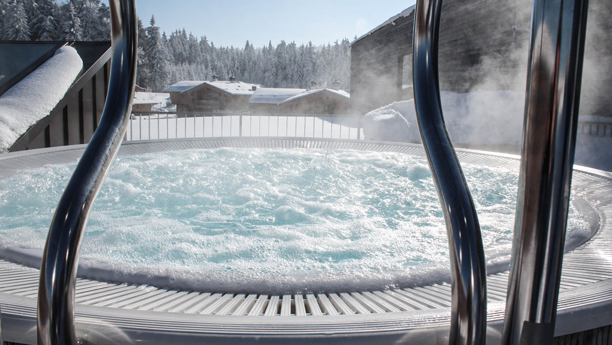 Urlaub-mit-Hund: INNs HOLZ Natur- & Vitalhotel****s Außenwhirlpool - INNs HOLZ Natur- & Vitalhotel****s - Wasser | Wellness