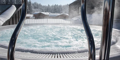 Hundehotel - Bad Leonfelden - INNs HOLZ Natur- & Vitalhotel****s Außenwhirlpool - INNs HOLZ Natur- & Vitalhotel****s