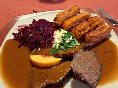 Hundehotel - Tauplitz - Abendessen mit heimischen Zutaten - Bergbauernhof Pension Irxner