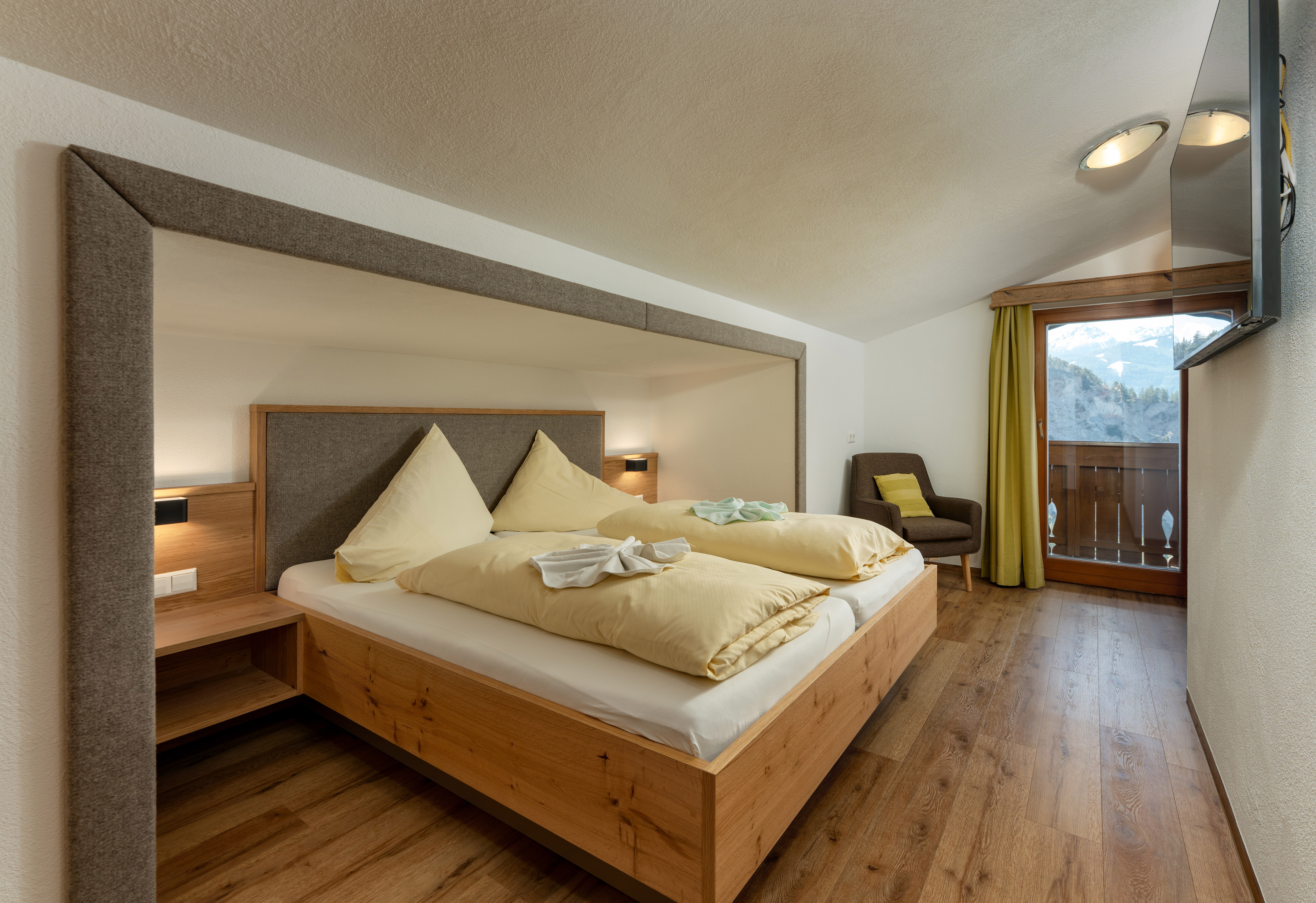 Urlaub-mit-Hund: Appartment Adlerhorst, Schlafzimmer Eltern - Bergbauernhof Pension Irxner - Wohnen | Schlafen