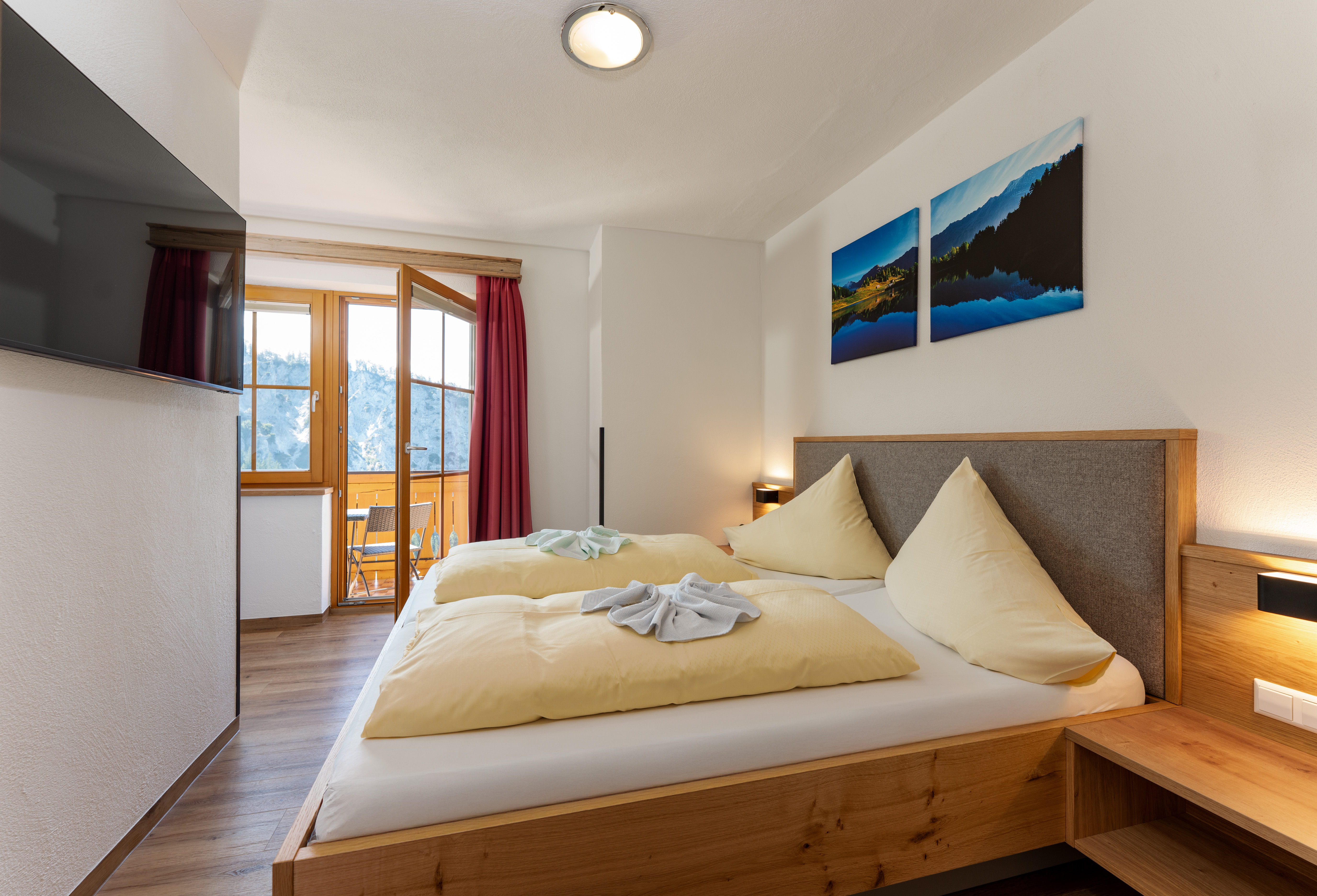 Urlaub-mit-Hund: Suite Morgengruß, Schlafzimmer - Bergbauernhof Pension Irxner - Wohnen | Schlafen