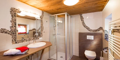 Hundehotel - in einer Ferienanlage/Wohnanlage - Großarl - Badezimmer im Birnbaum Chalet Frauenkogel - Birnbaum Chalets
