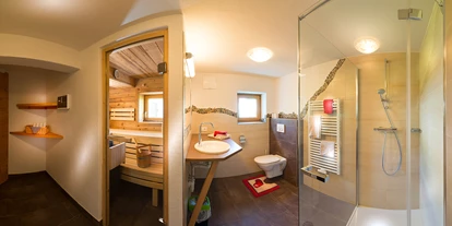 Hundehotel - in einer Ferienanlage/Wohnanlage - Großarl - Badezimmer mit Sauna im Birnbaum Chalet Frauenkogel - Birnbaum Chalets