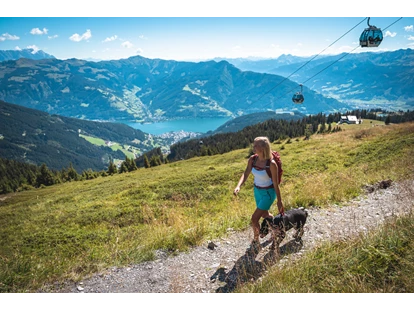 Hundehotel - Pools: Schwimmteich - Viele Wanderwege direkt vom Hotel aus - Berghotel Jaga Alm