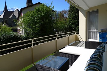 Ferienhaus mit Hund: Gedeckter Balkon (Blick nach Südwest) - alscher's holiday home