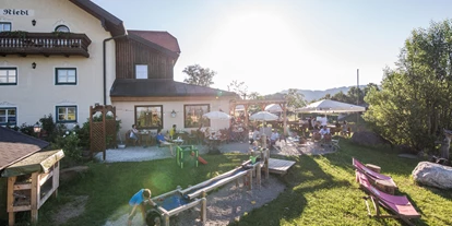 Hundehotel - Doggies: 3 Doggies - Sankt Martin am Tennengebirge - großer Kinderspielplatz mit Wasserspielen - Hotel-Gasthof Am Riedl GmbH