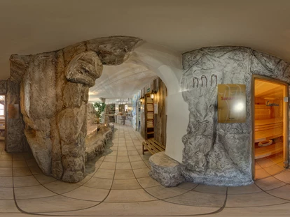 Hundehotel - Pools: Schwimmteich - Wellnessoase - Natur.Genuss.Hotel - Sonnasita