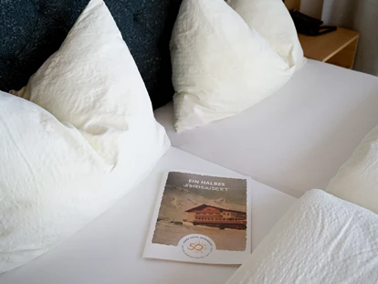 Hundehotel - Pools: Schwimmteich - Juniorsuite - Natur.Genuss.Hotel - Sonnasita