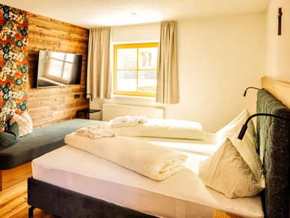 Hundehotel - Pools: Schwimmteich - Doppelzimmer superior - Natur.Genuss.Hotel - Sonnasita
