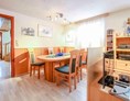 Ferienhaus mit Hund: Wohn und Esszimmer Tisch ausziebar bis 12 Personen  - Haus Tauplitz