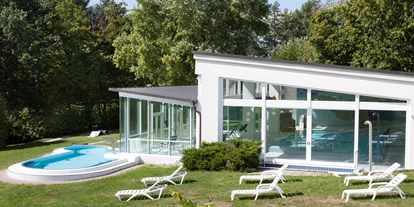 Hundehotel - Verpflegung: Halbpension - Baden-Württemberg - Außenansicht Schwimmbad - Hotel Schwarzwald Freudenstadt