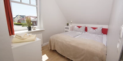 Hundehotel - Mikrowelle - Grömitz - OG Schlafzimmer 2 - Ferienwohnung Krähenberg