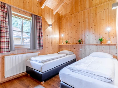 Hundehotel - WLAN - Berchtesgaden - Schlafzimmer - Chaletdorf ZellerSee