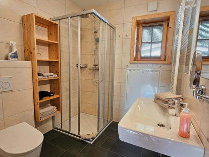 Hundehotel - WLAN - Berchtesgaden - Badezimmer - Chaletdorf ZellerSee