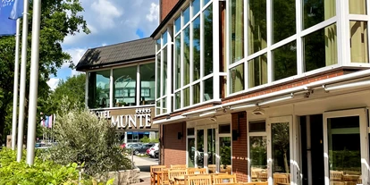 Hundehotel - Verpflegung: Halbpension - Bremen-Stadt - Sommerterrasse der Trattoria "del bosco" - MUNTE - Wellnesshotel am Stadtwald