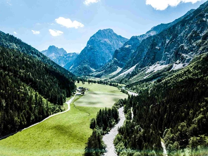 Hundehotel - Pools: Schwimmteich - Alpenhotel Tyrol - 4* Adults Only Hotel am Achensee