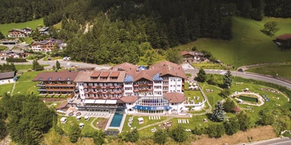 Hundehotel - Pools: Schwimmteich - Diamant Spa Resort