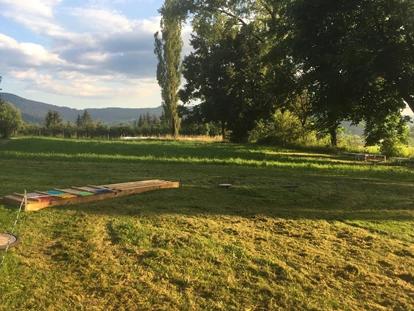 Hundehotel - Pools: Schwimmteich - Hundetrainingsbereich - Naturforsthaus