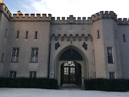 Hundehotel - Pools: Schwimmteich - Schloss Wolfsberg - Naturforsthaus